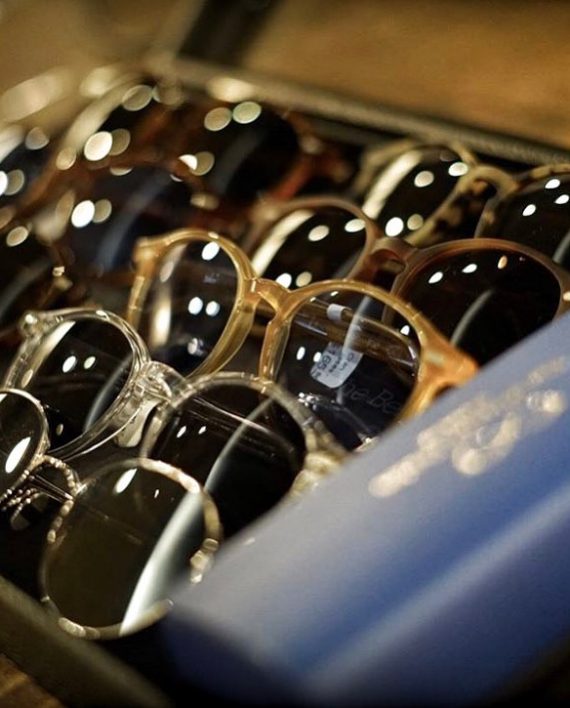 Italian Eyewear - 'Cran': Matte Tortoise Frame Sunglasses with Bottle Green Lenses - Image 7