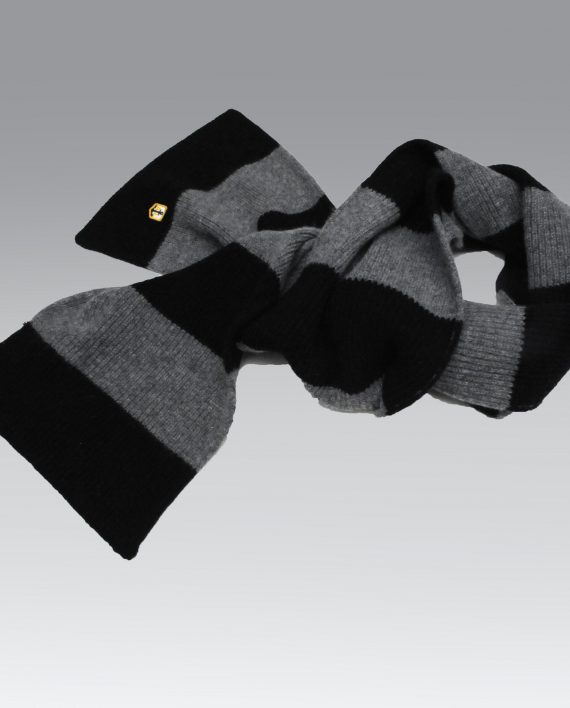 Wool Scarf in Grey and Navy Blocks by Armor Lux - Image 2