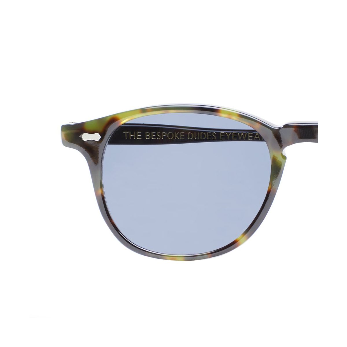green tortoise shell sunglasses